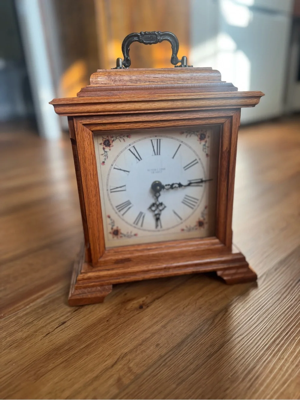 Vintage Linden Quartz Mantel Clock
